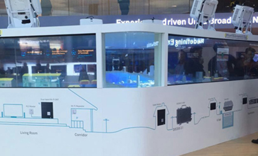 世界移动通信大会MWC2016，304AM永利用透明屏与华为共舞